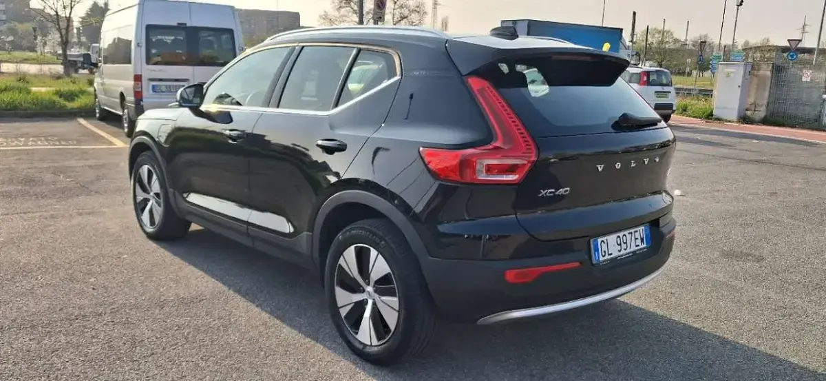 Usata Volvo XC40 Core 211 CV (155 kW) 2022 Nero SUV