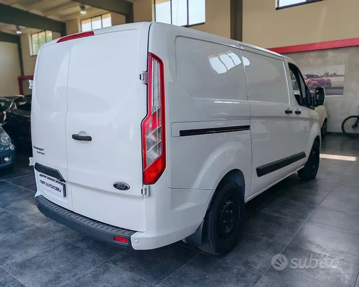 Usata Ford Transit Custom 131 CV (96 kW) 2023 Bianco Berlina
