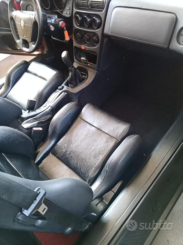 Usata Alfa Romeo GTV 147 CV (108 kW) 1995 Rosso Coupé