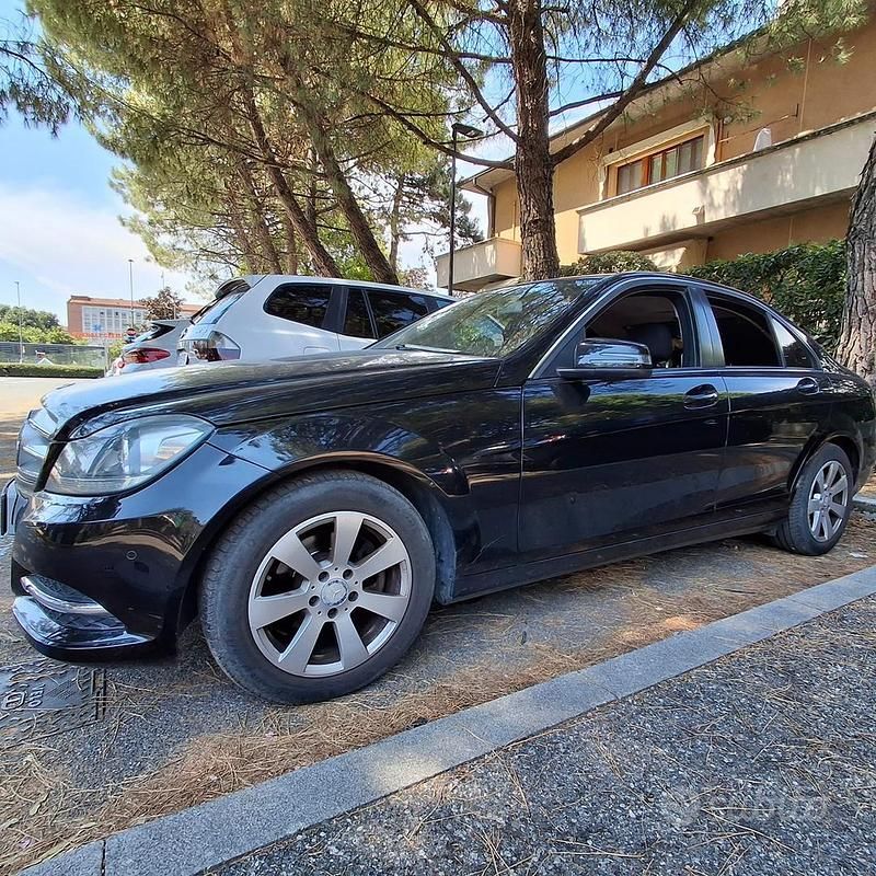 Usata Mercedes C200 184 CV (135 kW) 2013 Nero Berlina