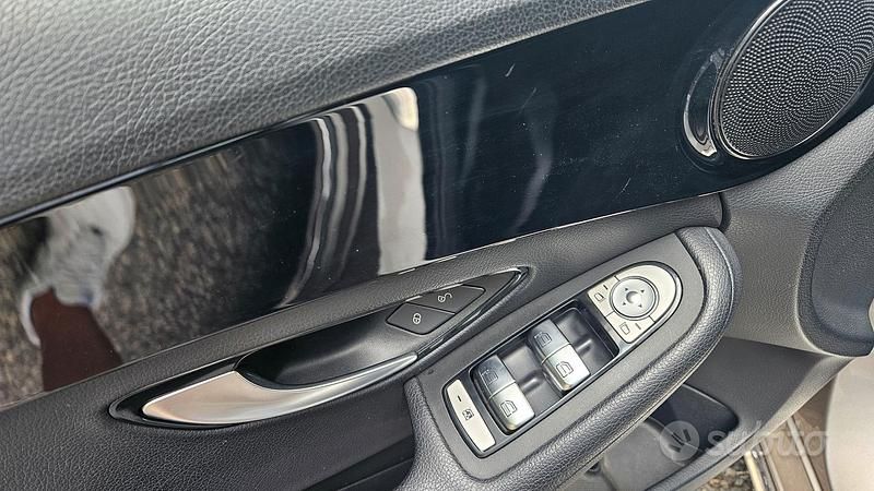 Usata Mercedes C200 160 CV (117 kW) 2019 Grigio Station wagon