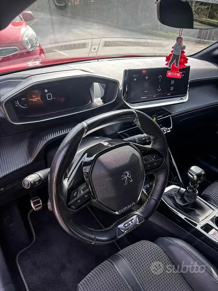 Usata Peugeot 208 GT-line 102 CV (75 kW) 2020 Rosso Utilitaria