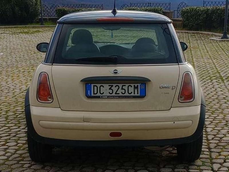 Usata Mini One D Seven 88 CV (64 kW) 2006 Utilitaria