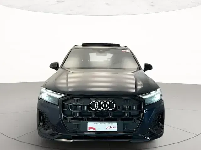 Usata Audi Q7 S-Line 286 CV (210 kW) 2024 Grigio waitomo metallizzato SUV