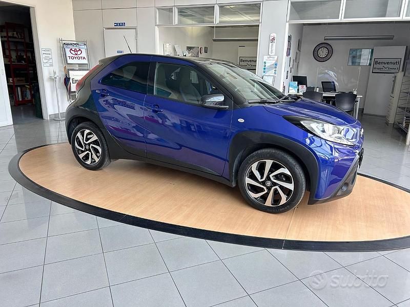 Usata Toyota Aygo X Trend 72 CV (52 kW) 2023 Blu SUV