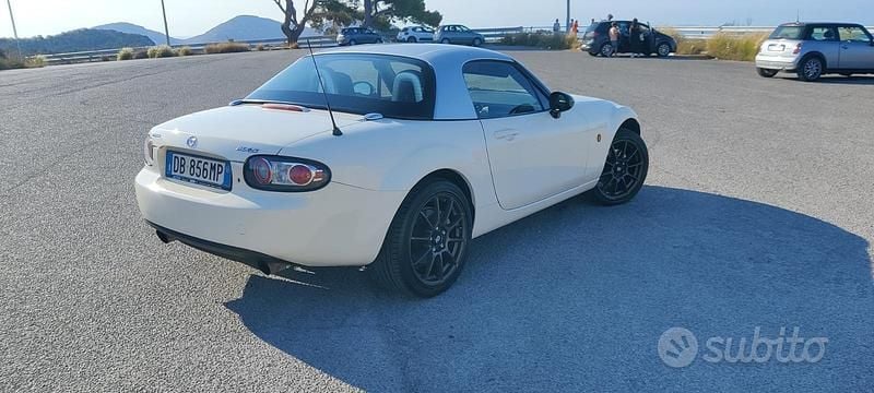 Usata Mazda MX5 160 CV (117 kW) 2005 Bianco Cabrio