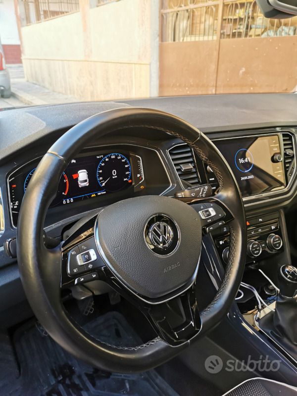 Usata VW T-Roc Advance 116 CV (85 kW) 2020 Grigio SUV