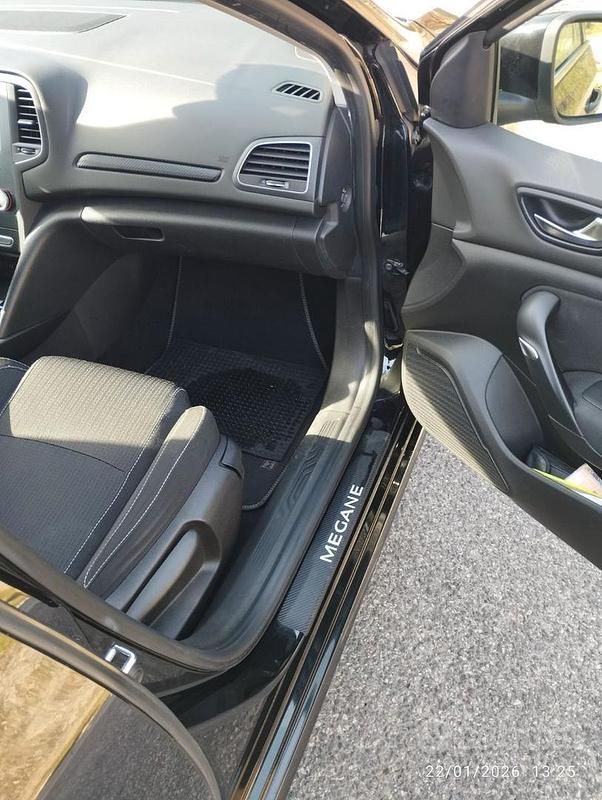 Usata Renault Mégane GrandTour Zen 110 CV (80 kW) 2017 Nero Station wagon