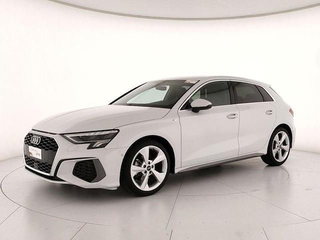 Usata Audi A3 S-Line 116 CV (85 kW) 2024 Bianco ghiaccio metallizzato Berlina