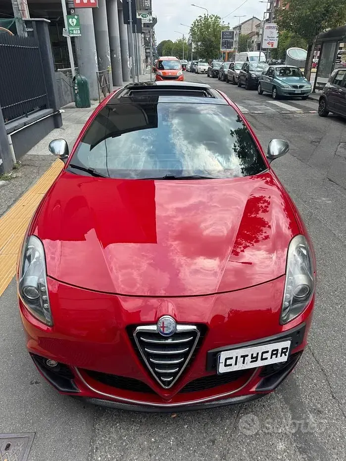 Usata Alfa Romeo Giulietta 170 CV (125 kW) 2011 Rosso Utilitaria