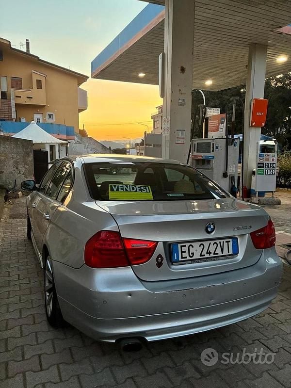 Begagnad BMW 320 177 HK (130 kW) 2009 Grå Sedan