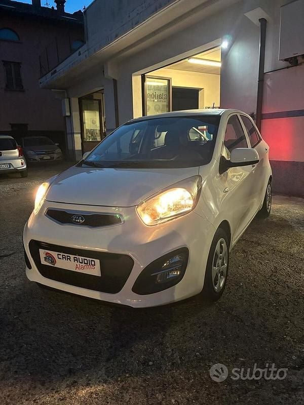Bianco Usata 2014 Kia Picanto Due volumi | 10.550 € (Molto cara) - Immagine 1/4