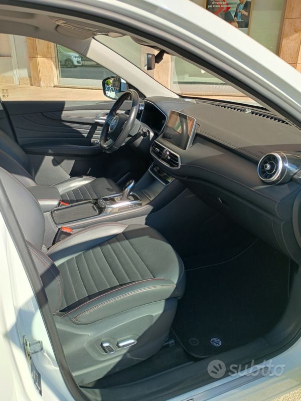 Usata MG HS 162 CV (119 kW) 2023 Bianco SUV
