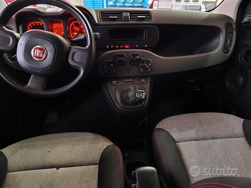 Usata Fiat Panda 80 CV (58 kW) 2016 Rosso Utilitaria