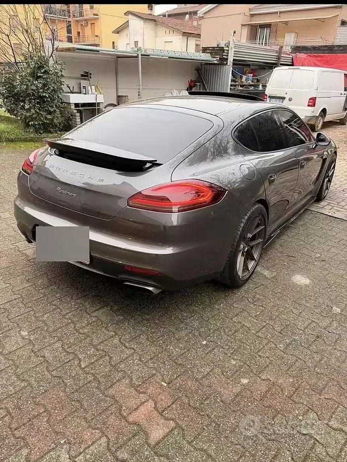 Usata Porsche Panamera 300 CV (220 kW) 2015 Nero Utilitaria