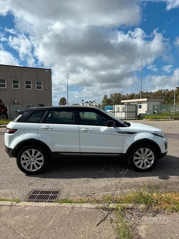 Usata Land Rover Range Rover evoque HSE Dynamic 150 CV (110 kW) 2017 Bianco SUV