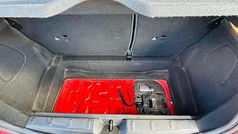 Usata Mini ONE 75 CV (55 kW) 2017 Rosso Utilitaria