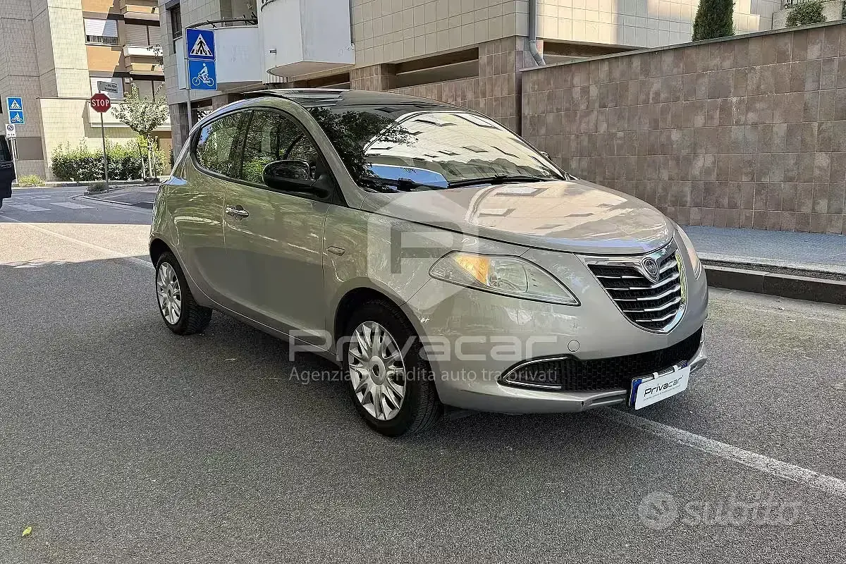 Usata Lancia Ypsilon S 69 CV (50 kW) 2012 Giallo Utilitaria