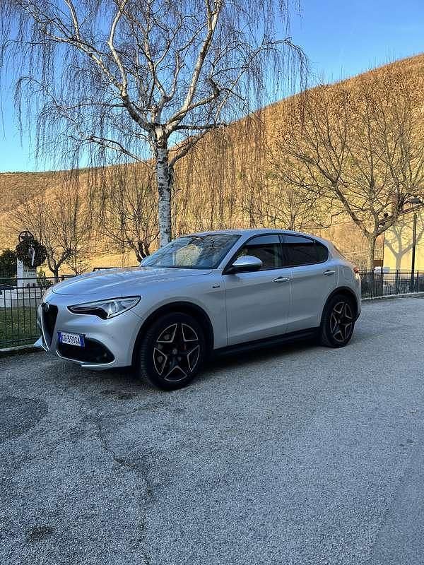 Usata Alfa Romeo Stelvio Sprint 190 CV (139 kW) 2020 SUV