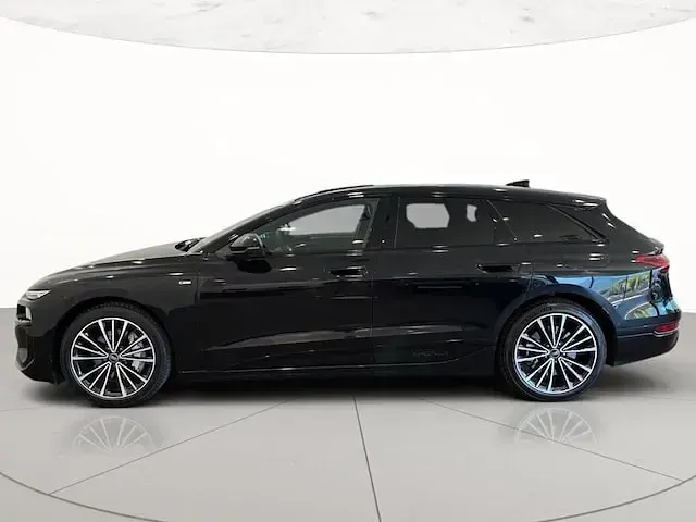 Usata Audi A6 e-tron S-Line 314 kW (428 CV) 2025 Nero mito metallizzato Station wagon