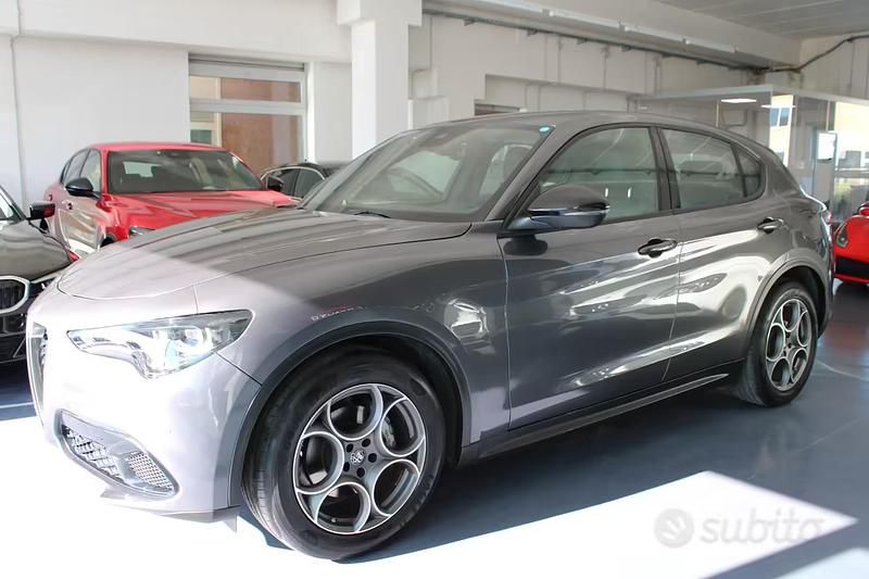 Usata Alfa Romeo Stelvio Super 160 CV (117 kW) 2023 Grigio SUV