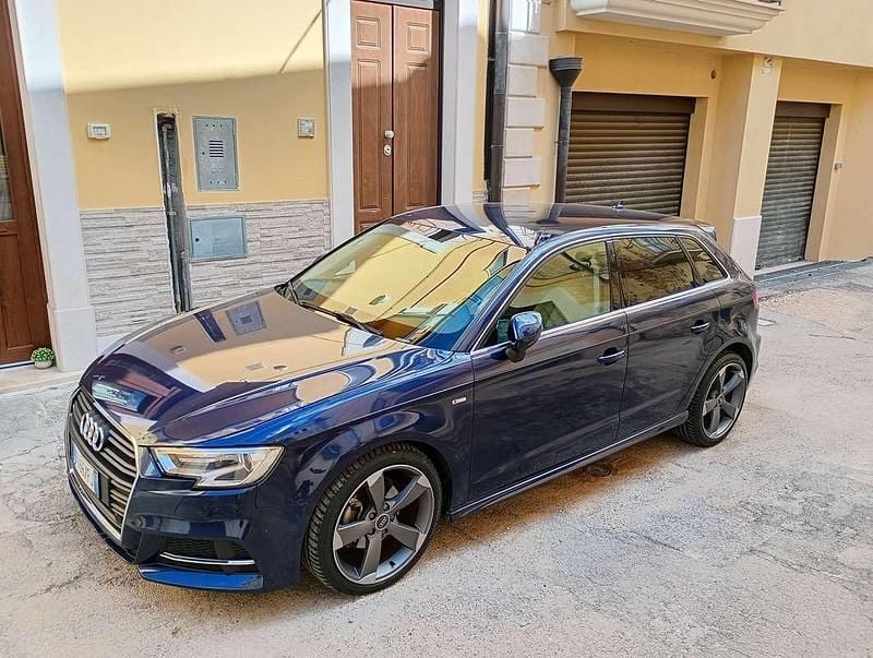 Usata Audi A3 Ambiente 110 CV (80 kW) 2016 Blu/azzurro Berlina