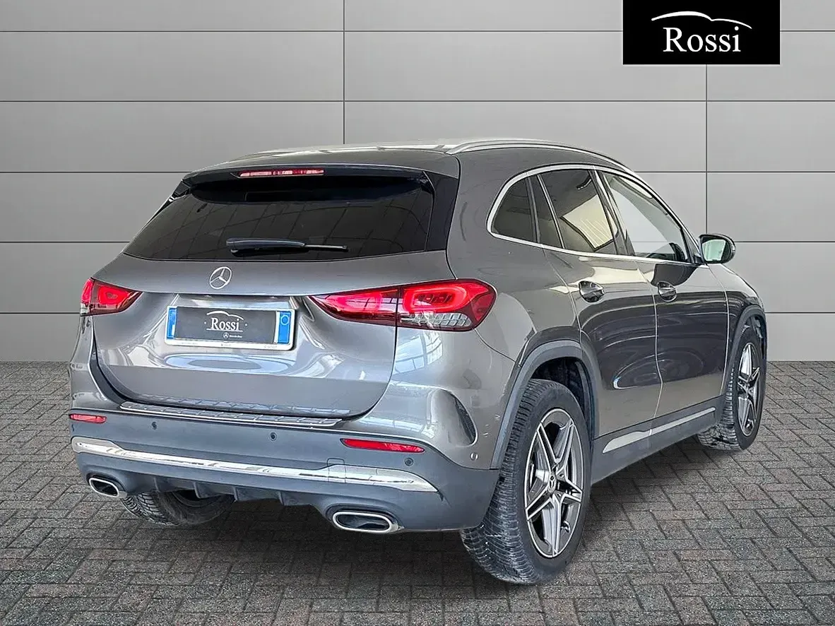 Usata Mercedes GLA180 Premium 116 CV (85 kW) 2021 Nero SUV