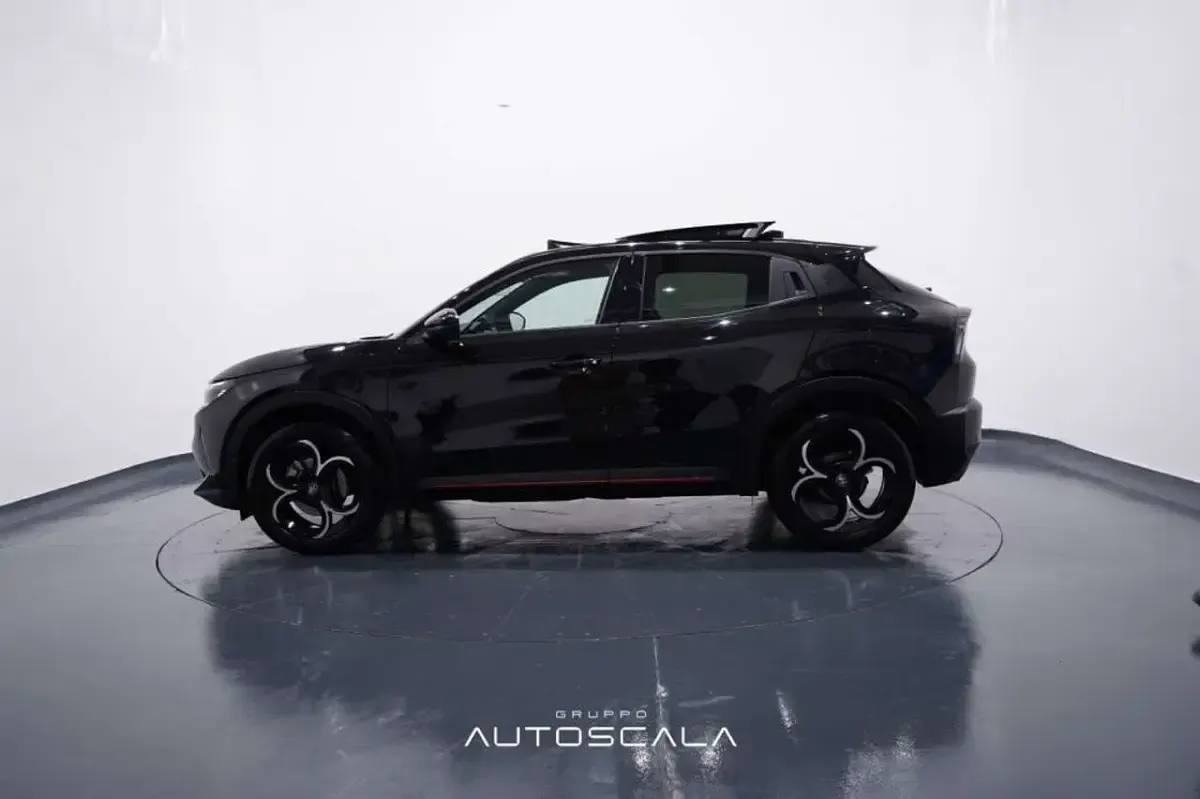 Nuova Alfa Romeo GT Junior Edizione Speciale 136 CV (100 kW) 2026 Nero tortona SUV