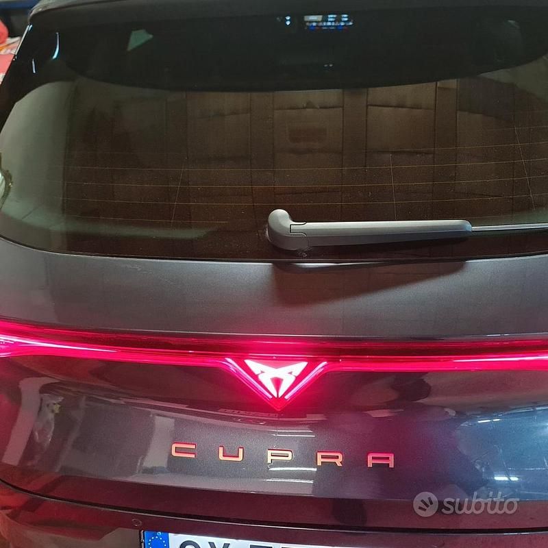 Usata Cupra Leon 150 CV (110 kW) 2025 Grigio Station wagon