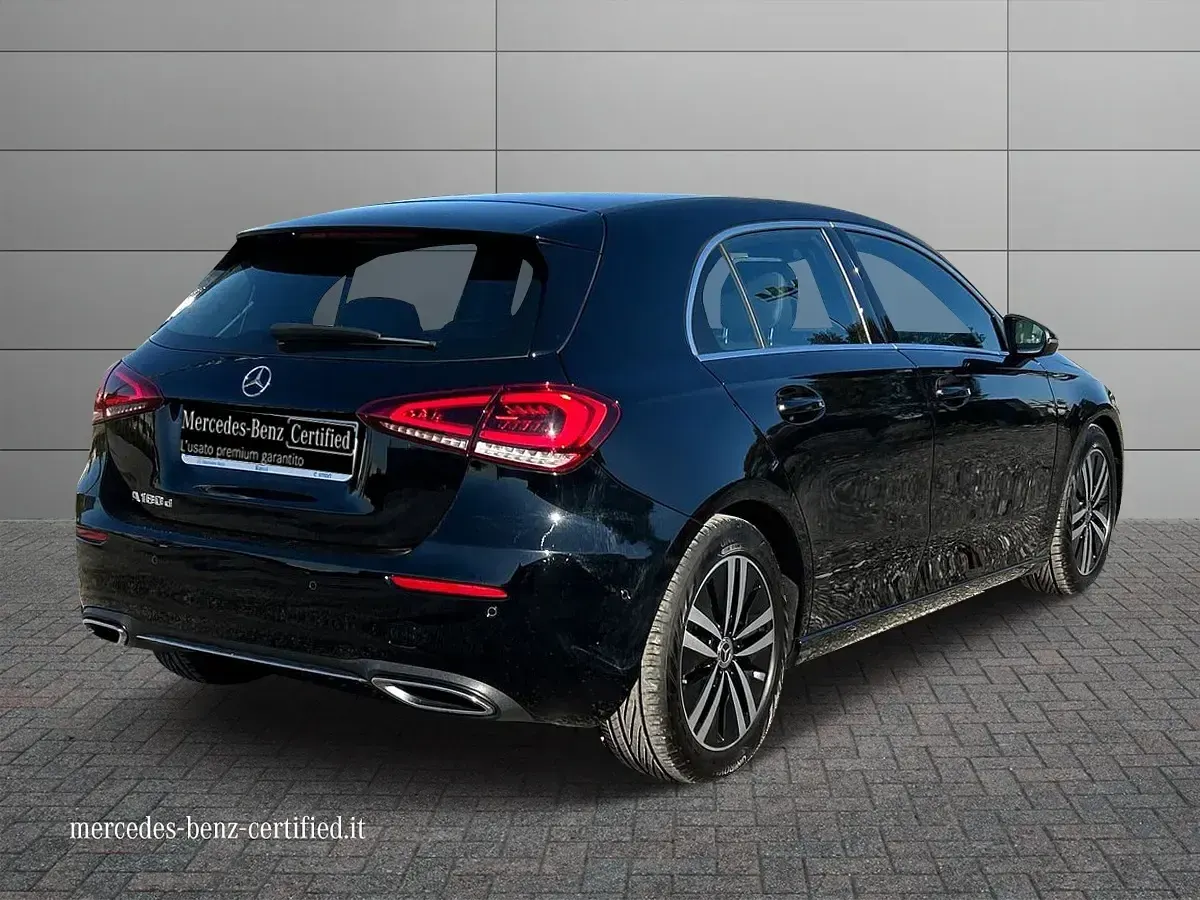 Usata Mercedes A180 Sport 116 CV (85 kW) 2018 Nero Berlina