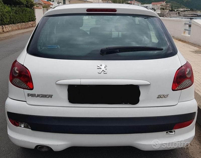 Usata Peugeot 206 70 CV (51 kW) 2009 Bianco Berlina