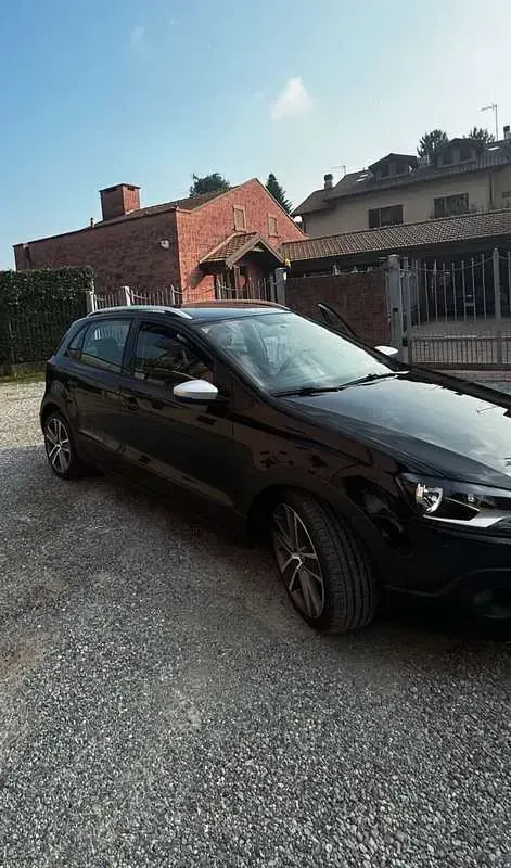Usado VW Polo Cross 90 CV (66 kW) 2011 Negro Utilitario