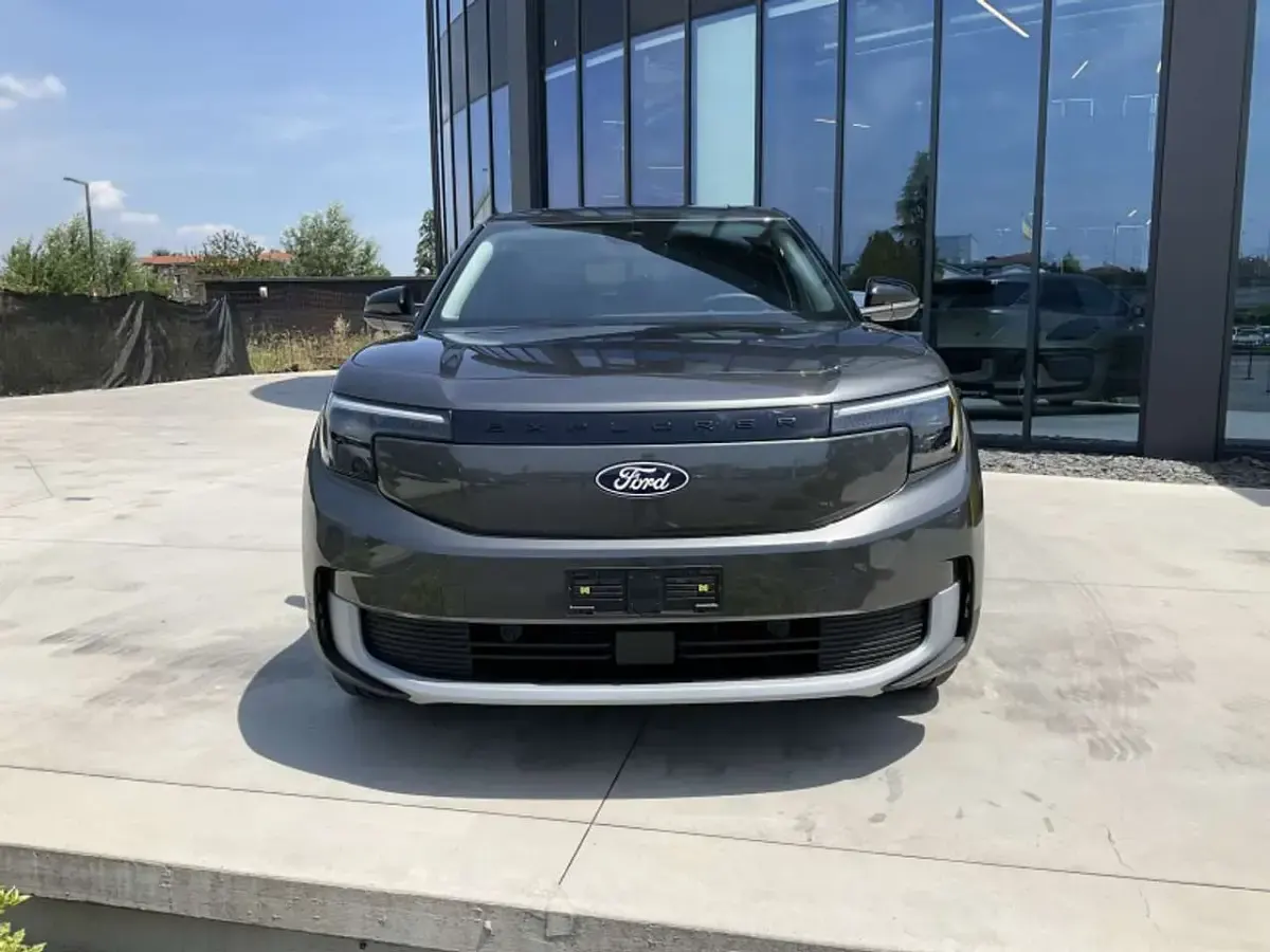 Nuova Ford Explorer Extended Range 69 kW (95 CV) 2026 Grigio SUV