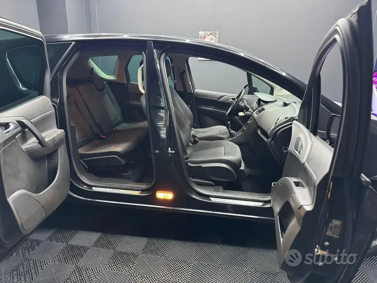 Usata Opel Meriva 110 CV (80 kW) 2012 Nero Monovolume
