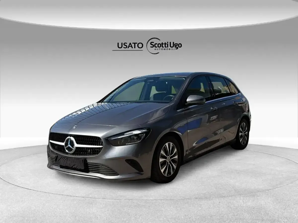 Usata Mercedes B180 Advanced 116 CV (85 kW) 2023 Utilitaria