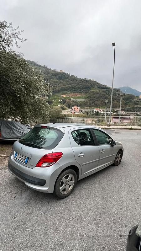 Usata Peugeot 207 75 CV (55 kW) 2012 Grigio Berlina