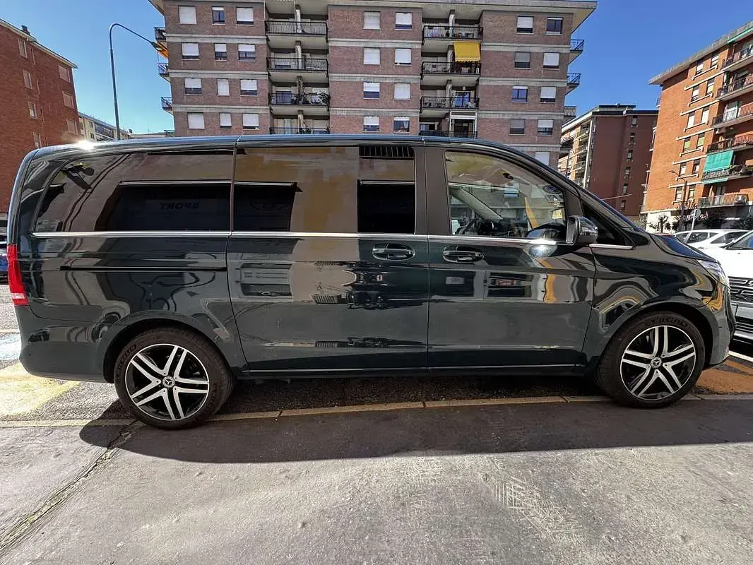 Usata Mercedes V250 Avantgarde 190 CV (139 kW) 2022 Verde Monovolume