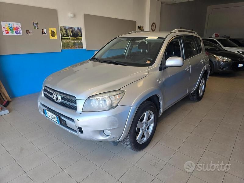 Usata Toyota RAV4 Luxury 177 CV (130 kW) 2008 Grigio SUV