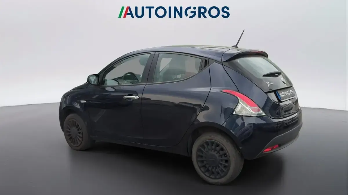 Gebraucht Lancia Ypsilon Silver 69 PS (50 kW) 2022 Blau Kleinwagen