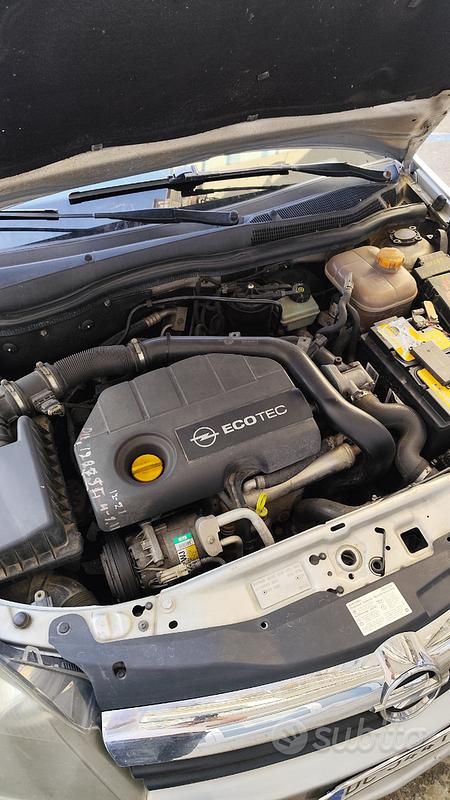 Usata Opel Astra 101 CV (74 kW) 2006 Grigio Station wagon