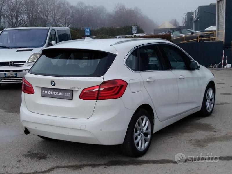 Usata BMW 218 Advantage 149 CV (109 kW) 2017 Bianco Station wagon