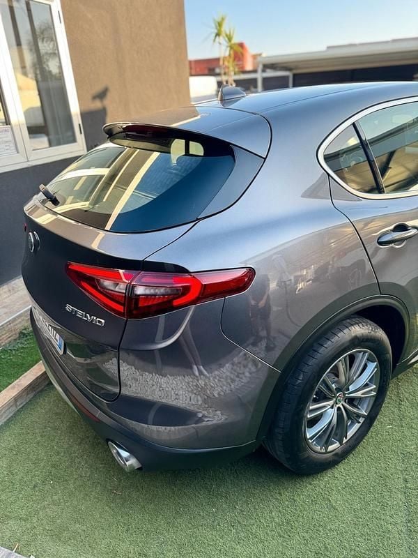 Usata Alfa Romeo Stelvio Business 190 CV (139 kW) 2019 Grigio SUV