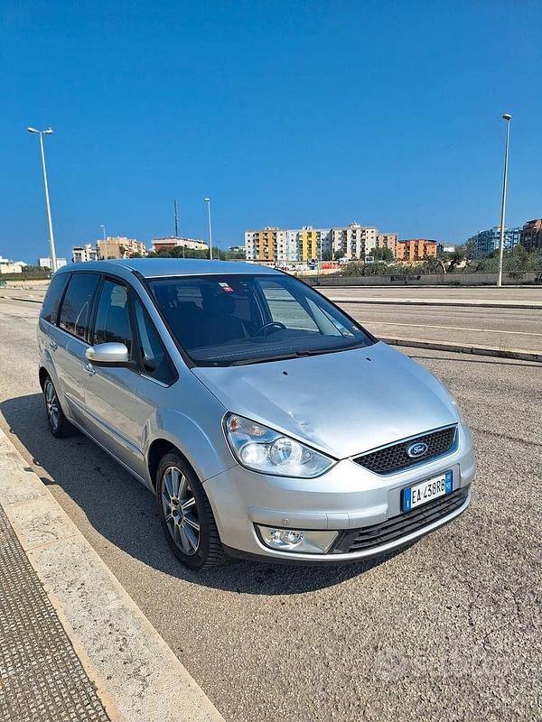 Usata Ford Galaxy Titanium 140 CV (102 kW) 2010 Grigio Monovolume