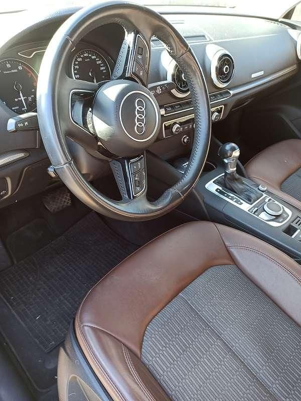 Usata Audi A3 Business 110 CV (80 kW) 2018 Blu/azzurro Berlina