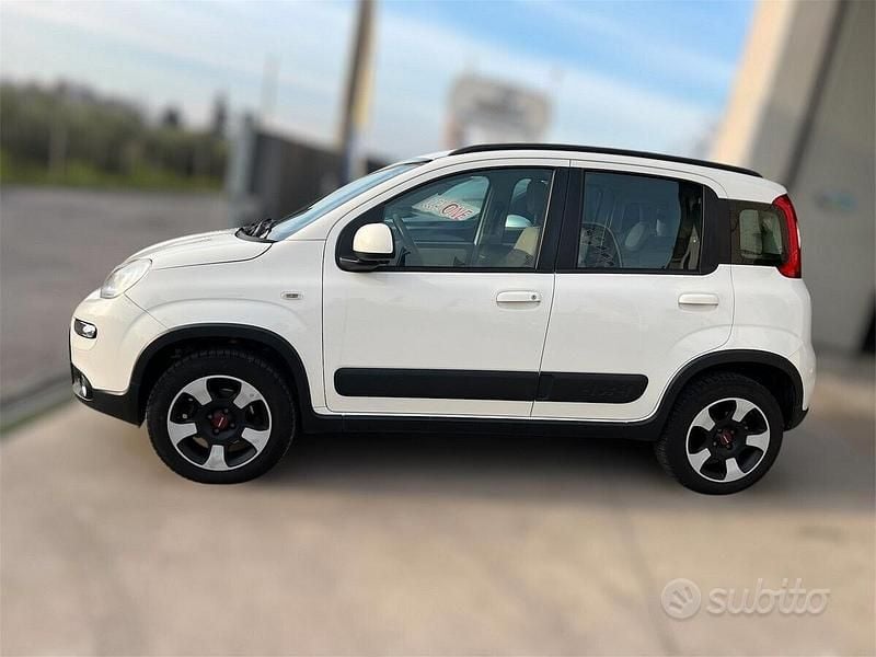 Usata Fiat Panda 4x4 S 74 CV (54 kW) 2013 Bianco Utilitaria