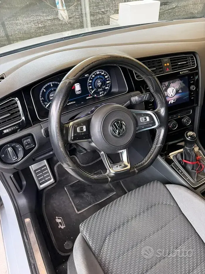 Usata VW Golf VII R-line 116 CV (85 kW) 2017 Berlina