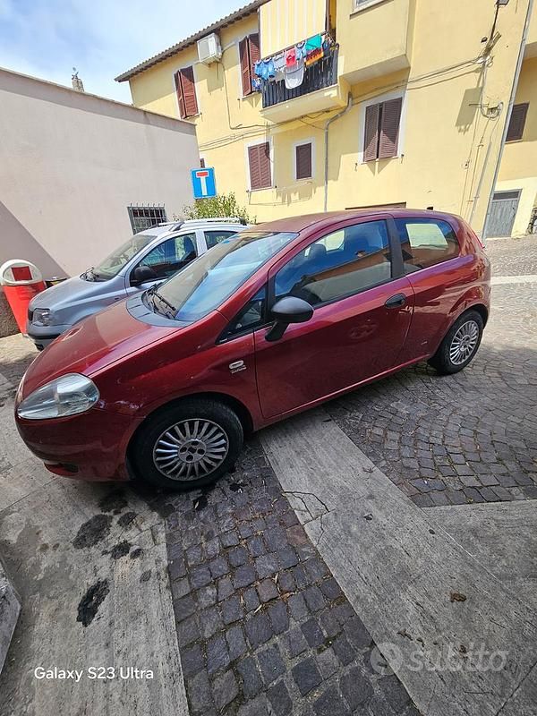 Usata Fiat Grande Punto Active 65 CV (47 kW) 2008 Rosso Utilitaria