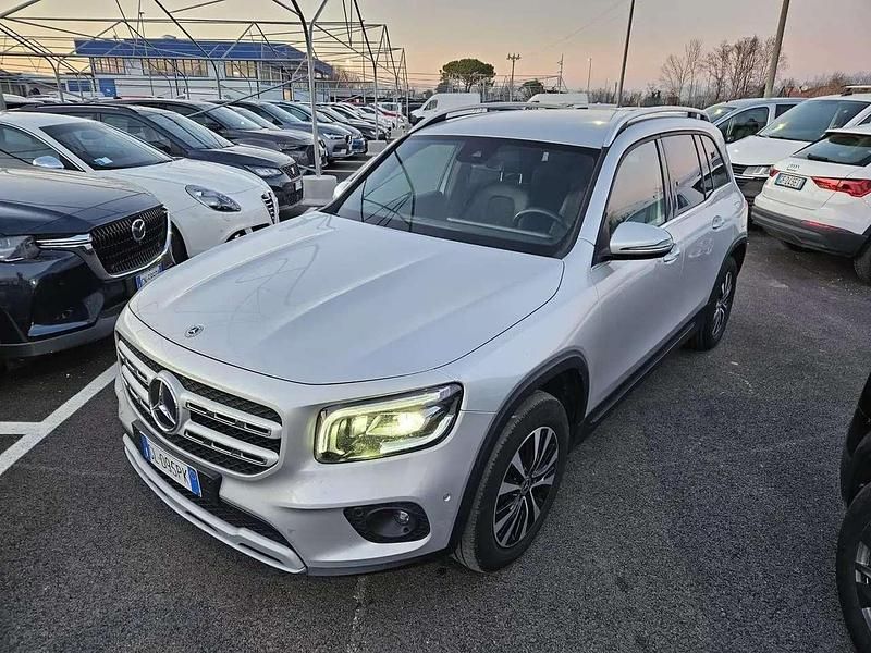 Usata Mercedes GLB200 Business 150 CV (110 kW) 2022 Argento SUV
