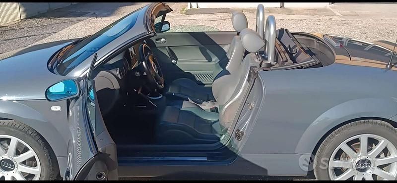 Usata Audi TT Roadster 225 CV (165 kW) 2000 Cabrio