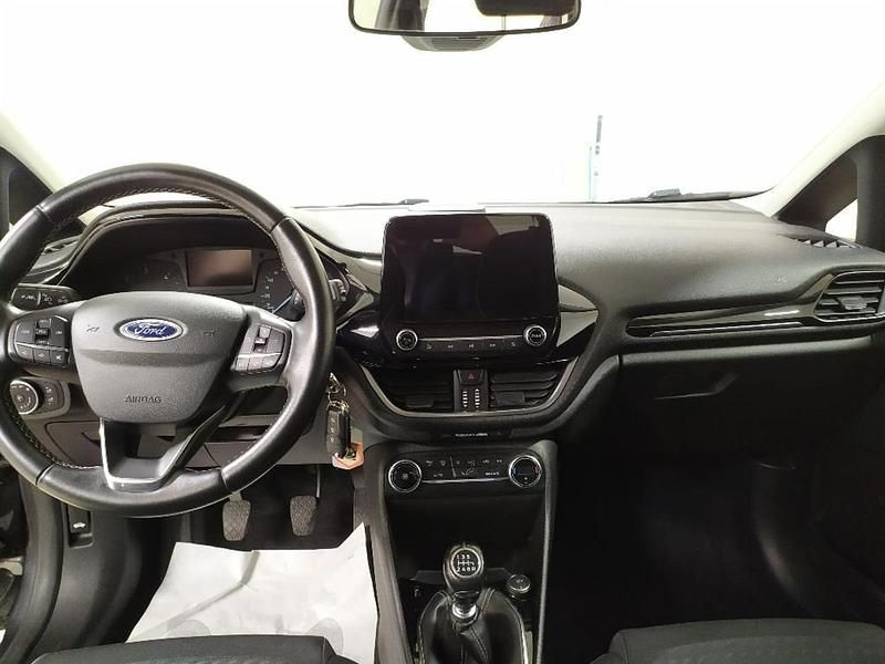 Usata Ford Fiesta Titanium 85 CV (62 kW) 2017 Grigio Utilitaria